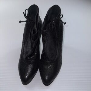 Neda By Bebe Gina Ankle Bootie Black leather metallic tone and bows Size 36‎
